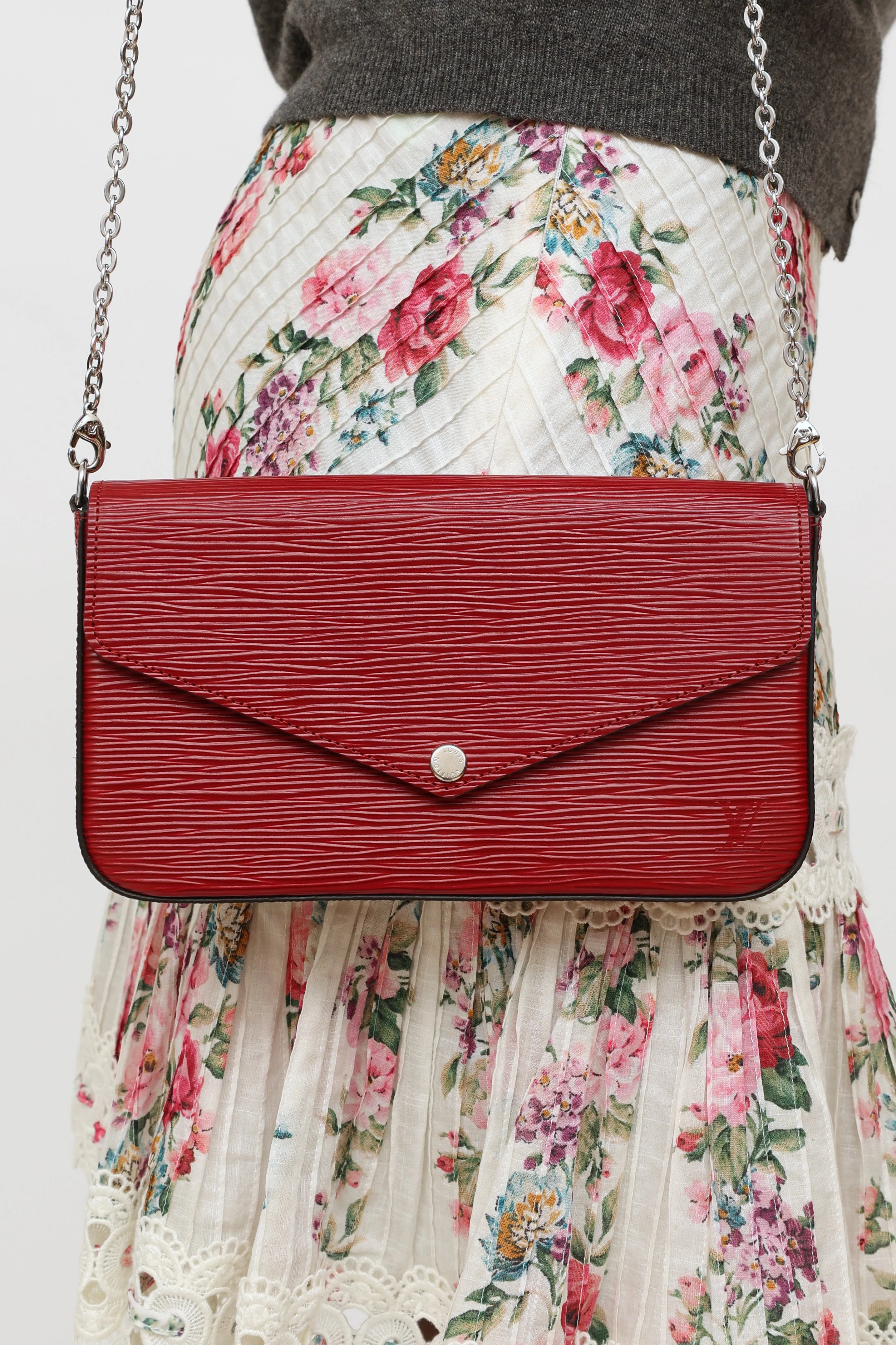 2019 Epi Cherry Berry Félicie Pochette Bag