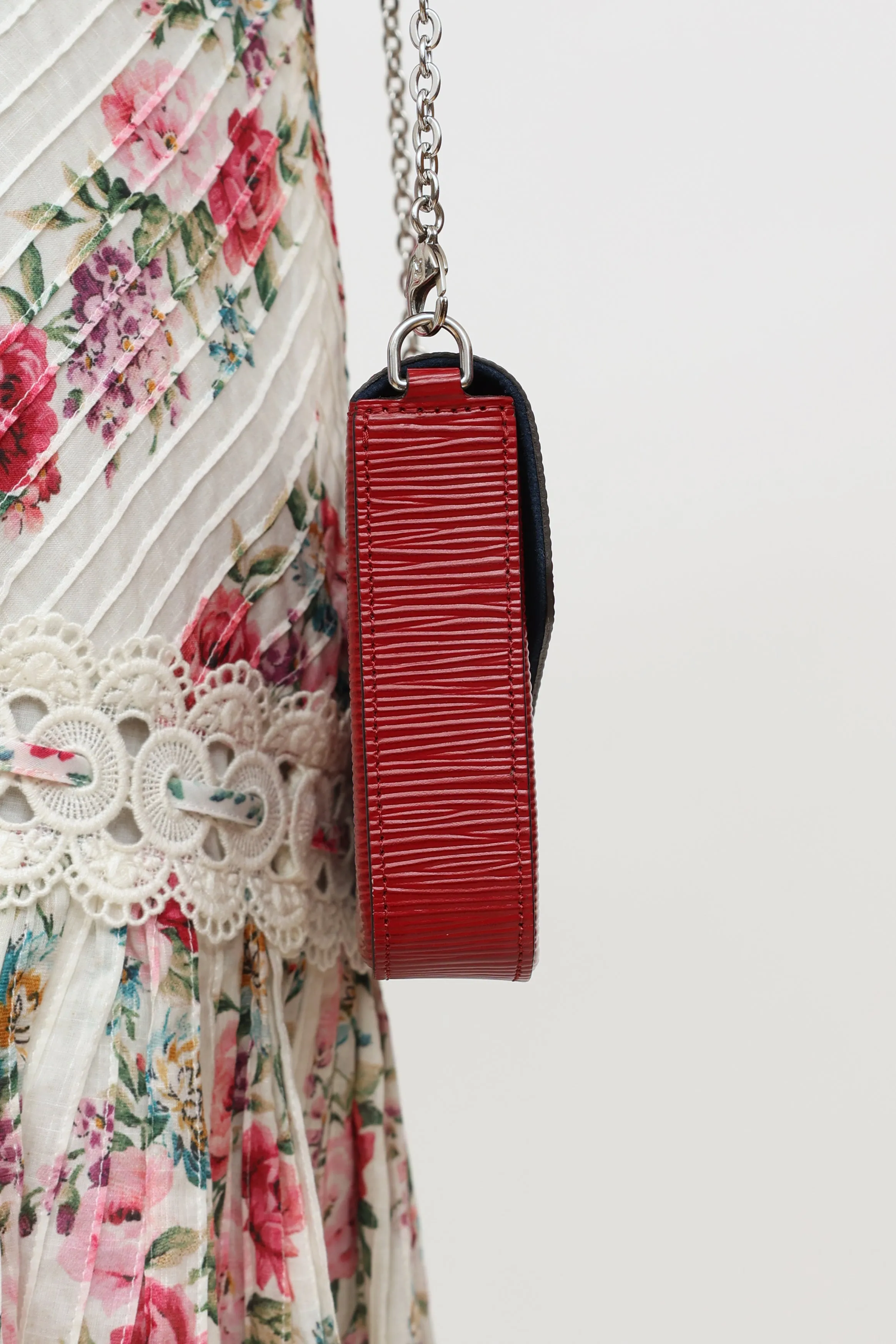2019 Epi Cherry Berry Félicie Pochette Bag