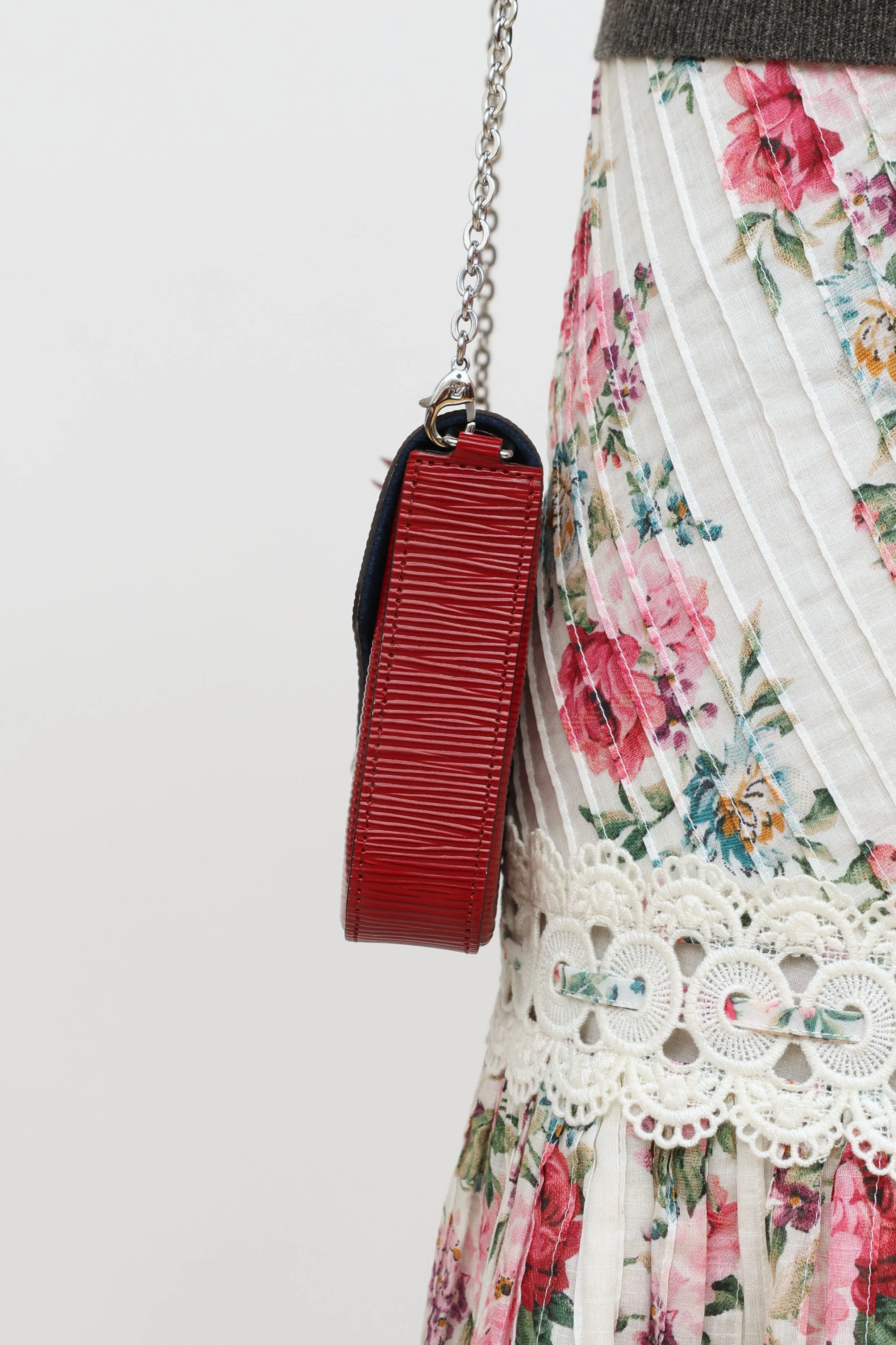 2019 Epi Cherry Berry Félicie Pochette Bag