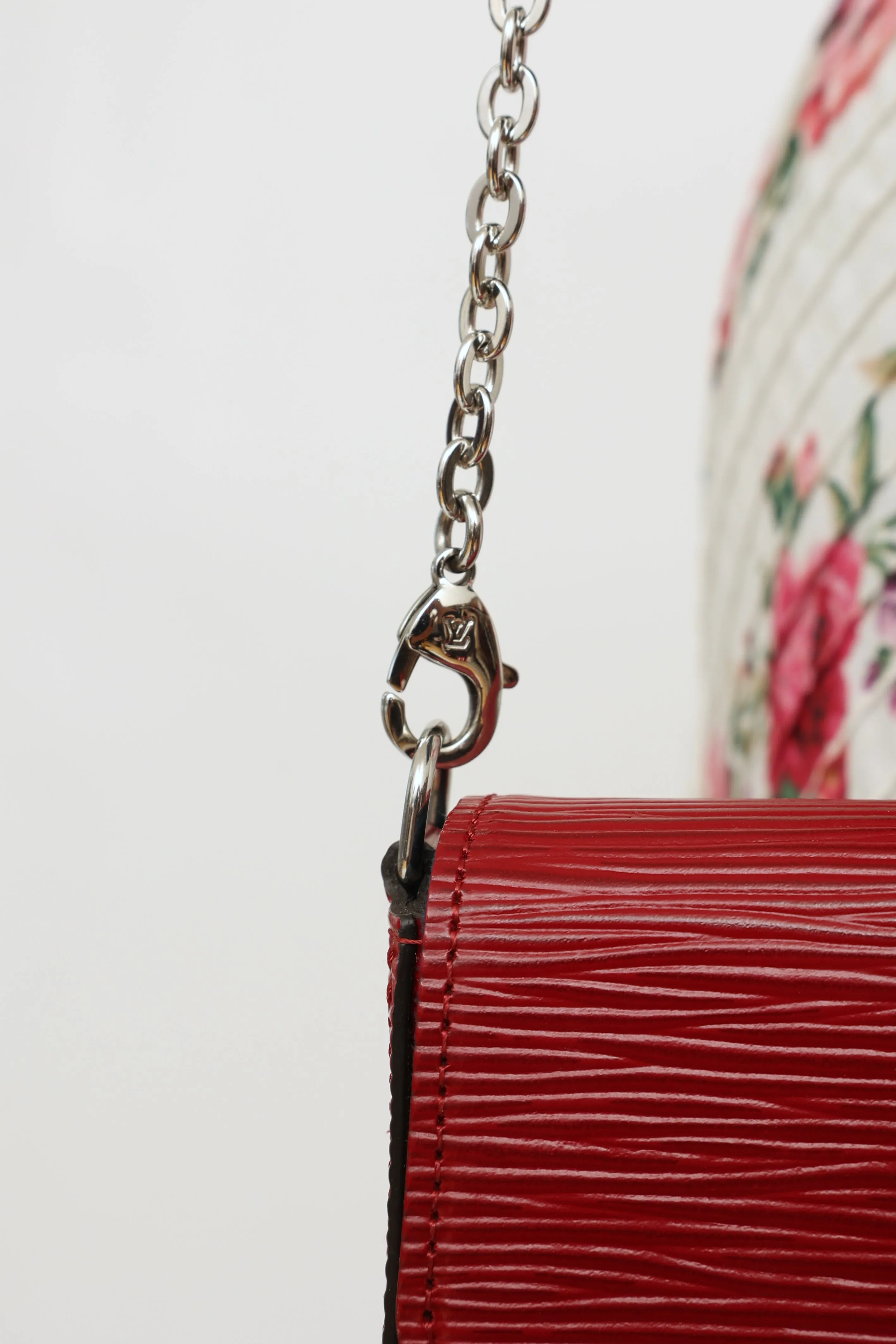 2019 Epi Cherry Berry Félicie Pochette Bag