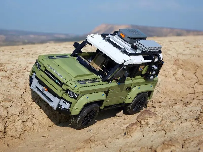 42110 Land Rover Defender