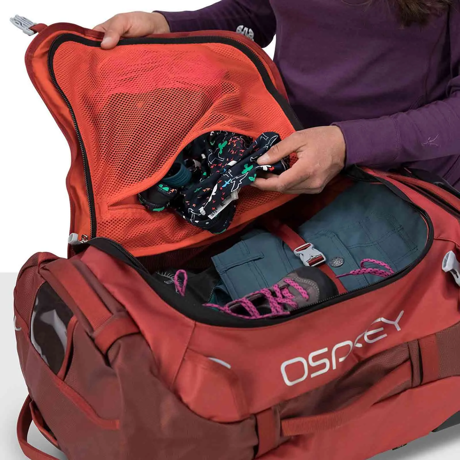 Transporter Wheeled Duffel 40